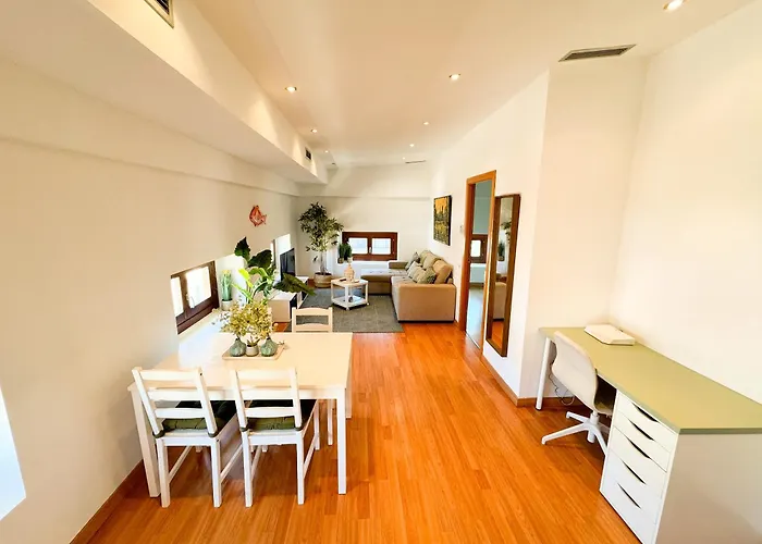 Comodo Apartamento En La Plaza Del Negrit